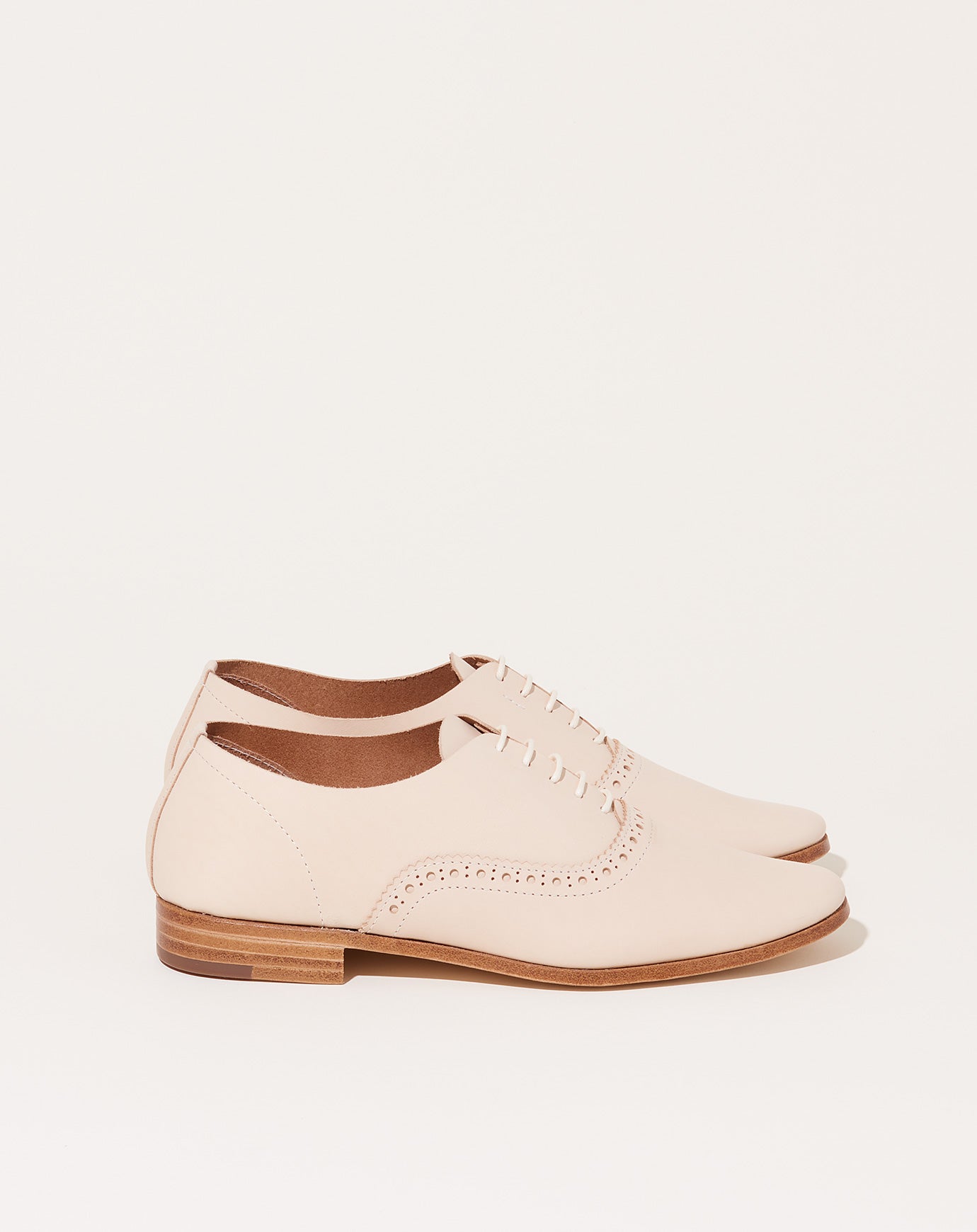 Hender Scheme Brogue Oxford in Natural