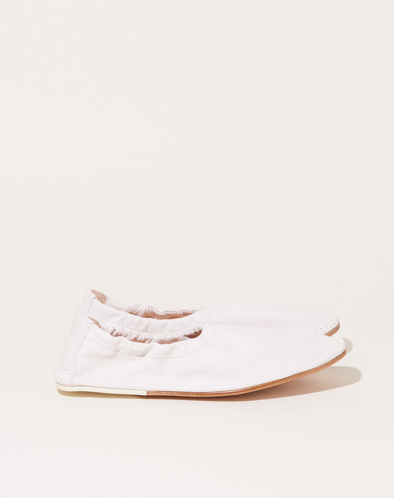 Hender Scheme Flat Ballet in White