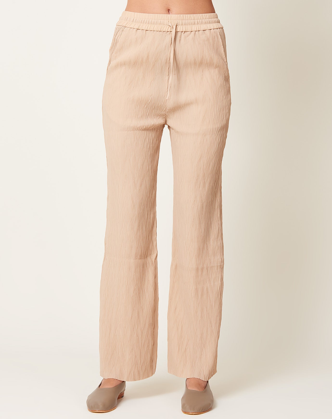 Henrik Vibskov Neptune Plissé Pant in Warm Sand