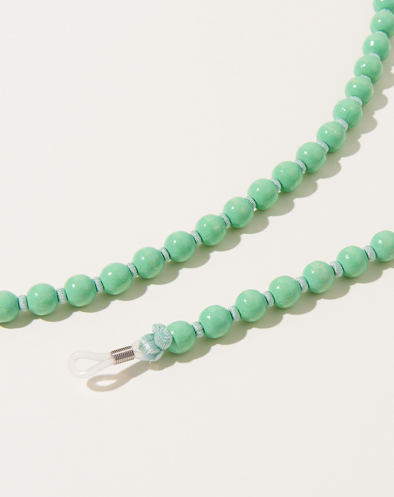 Ina Seifart Brillenkette Eyeglass Chain in Pastel Green on Salvia