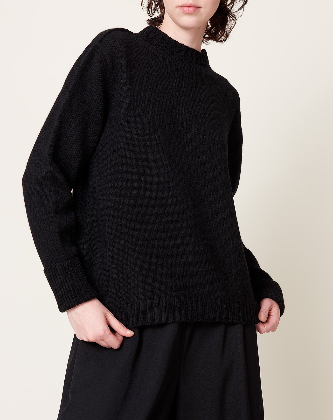 JUD Glover Boat Neck Fisherman Sweater in Black