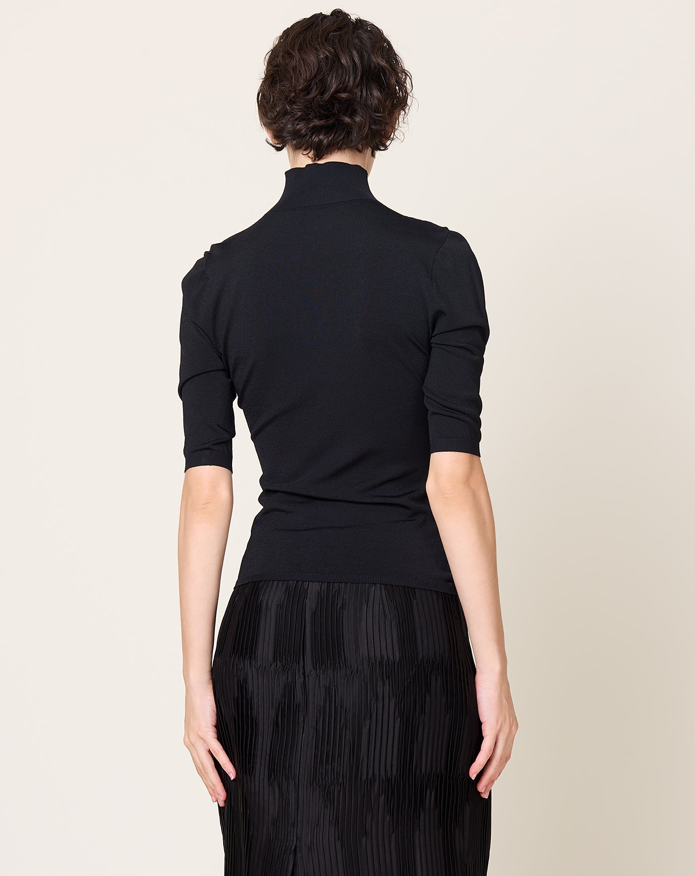 Kallmeyer Finn Short Sleeve Turtleneck in Black