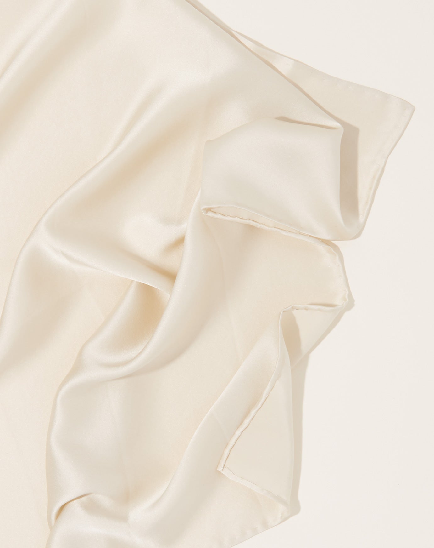 Lauren Manoogian Silk Square in Pearl