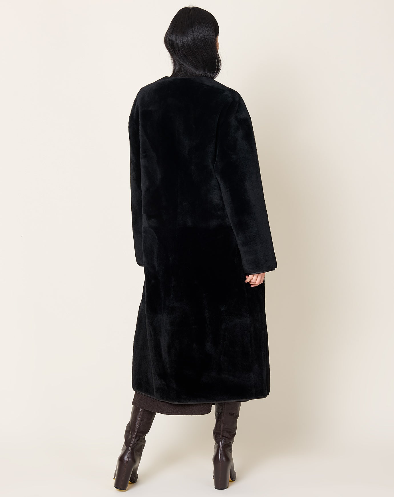 Le17septembre Reversible Mustang Long Coat in Black