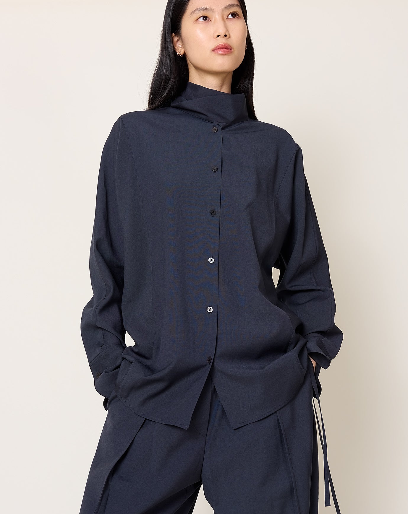 Le17septembre Wool Tie Neck Shirt in Navy