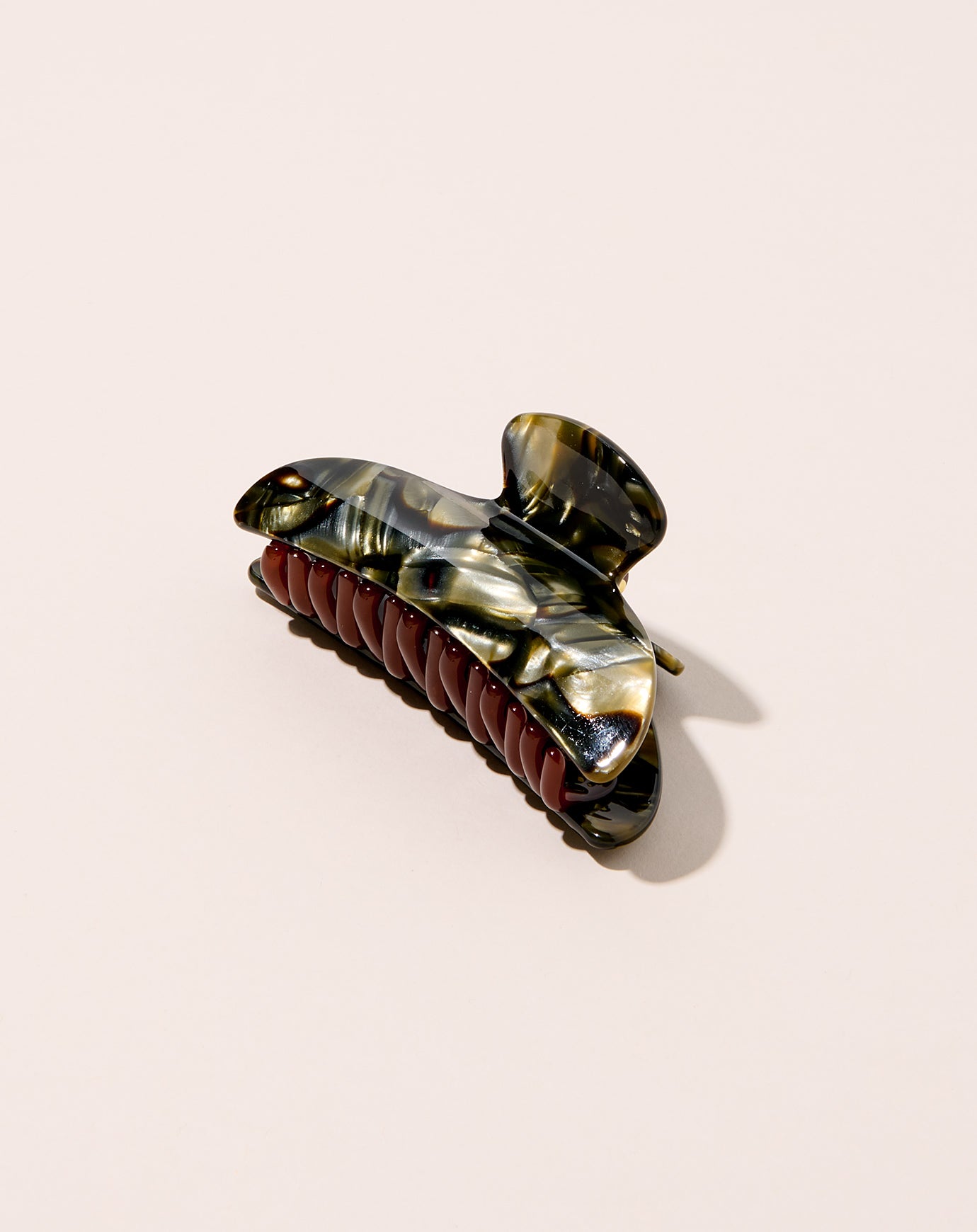 Machete Midi Heirloom Claw in Midnight Horn