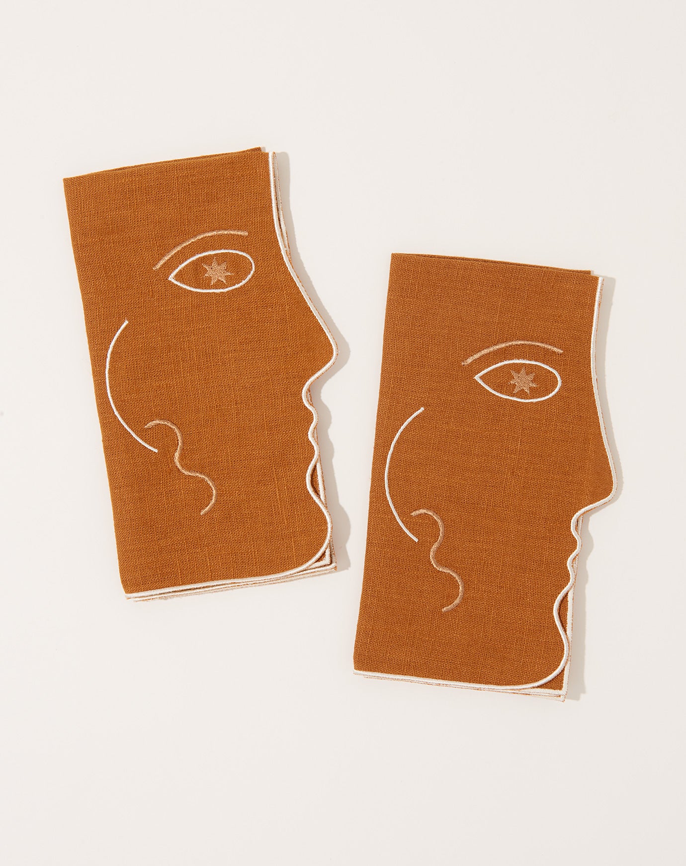 Maison Balzac Set of Four Bisous Napkins in Red and Caramel