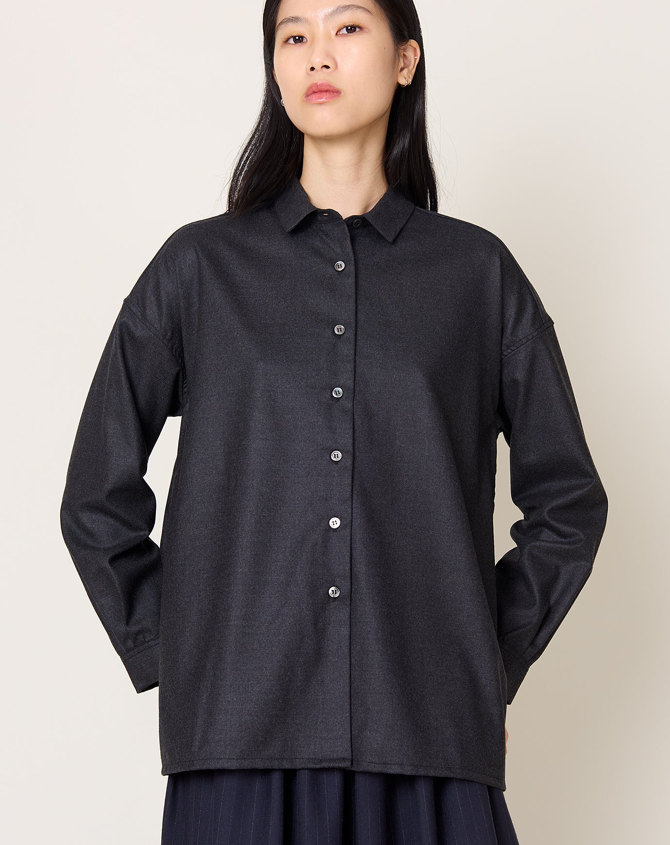 Makie Windsor Simple Shirt in Grey Wool