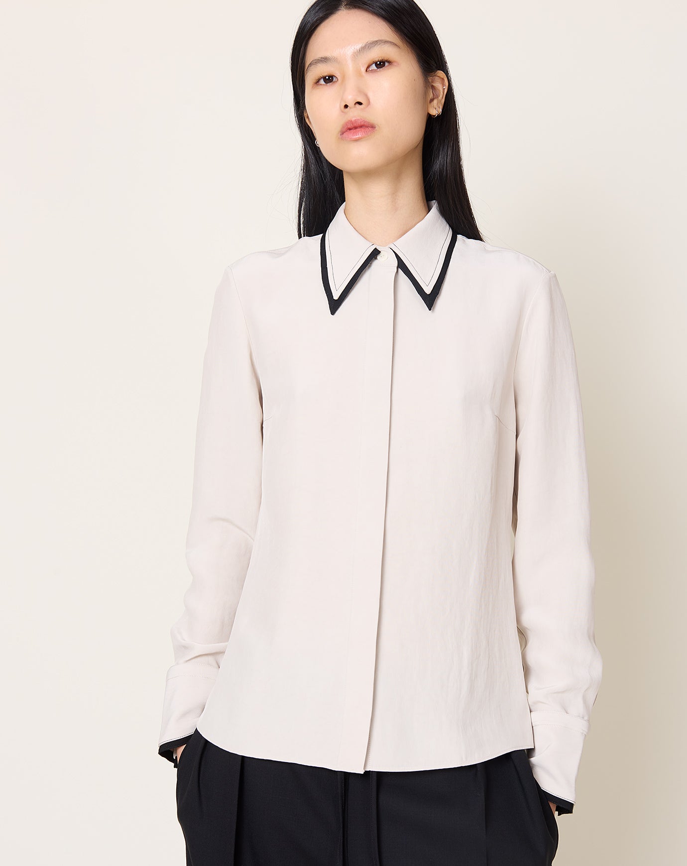 Maria McManus Covered Placket Slim Shirt in Champagne