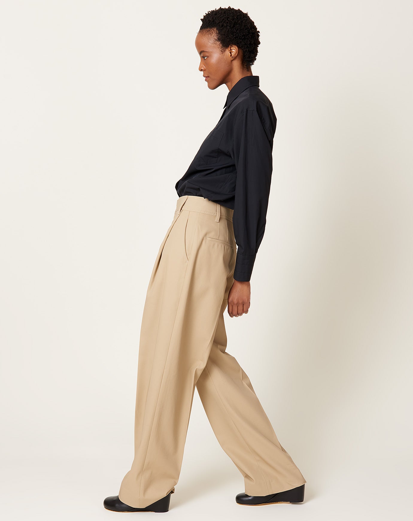 Maria McManus Mid Rise Single Pleat Front Trouser in Sand