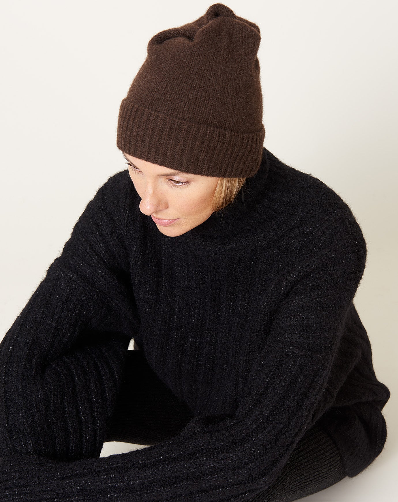 Mature Ha Pleats Yak Knit Cap in Brown