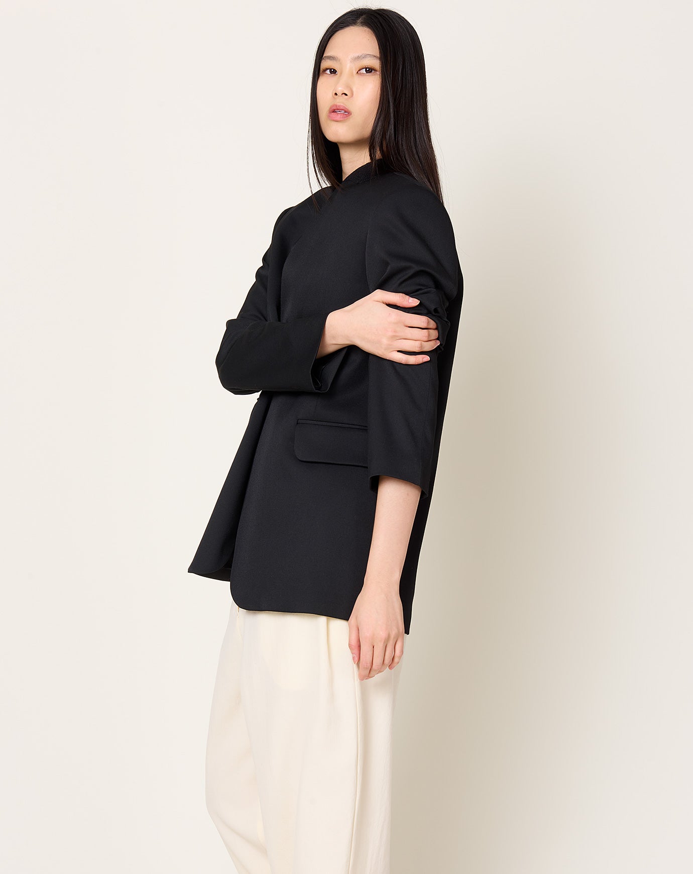 MM6 Collarless Padded Suit Jacket in Balck