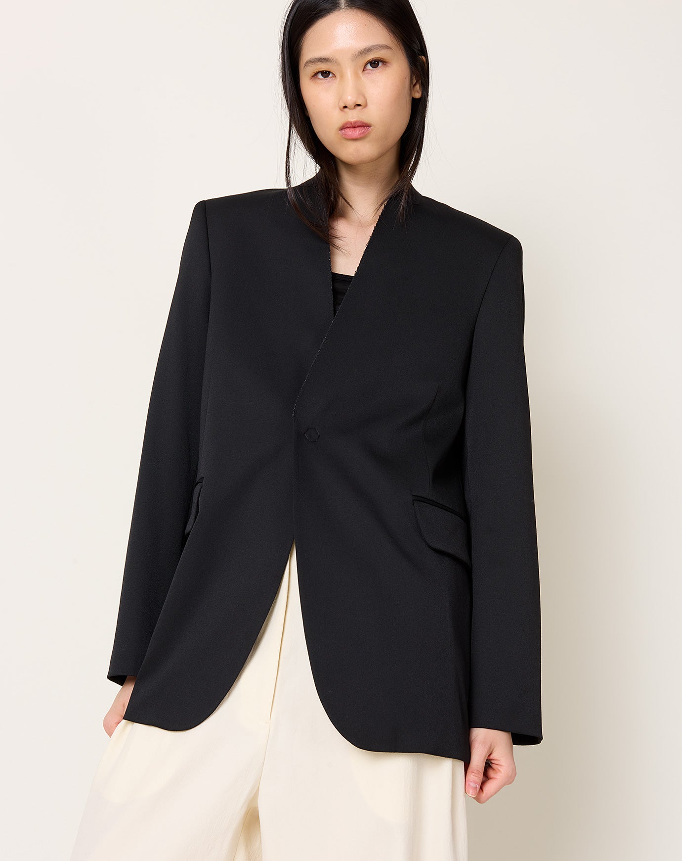 MM6 Collarless Padded Suit Jacket in Balck