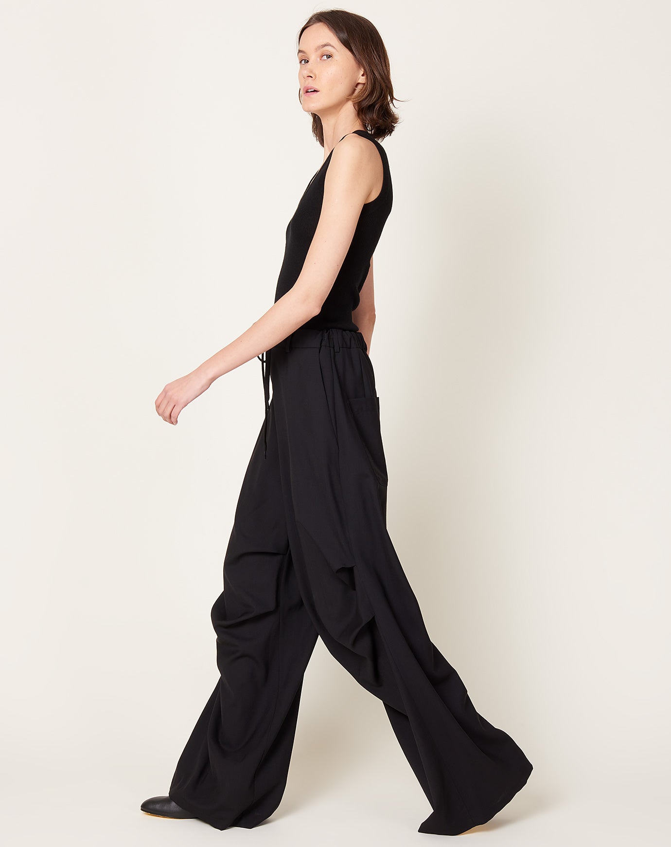 MM6 Pleat Knee Trouser in Black