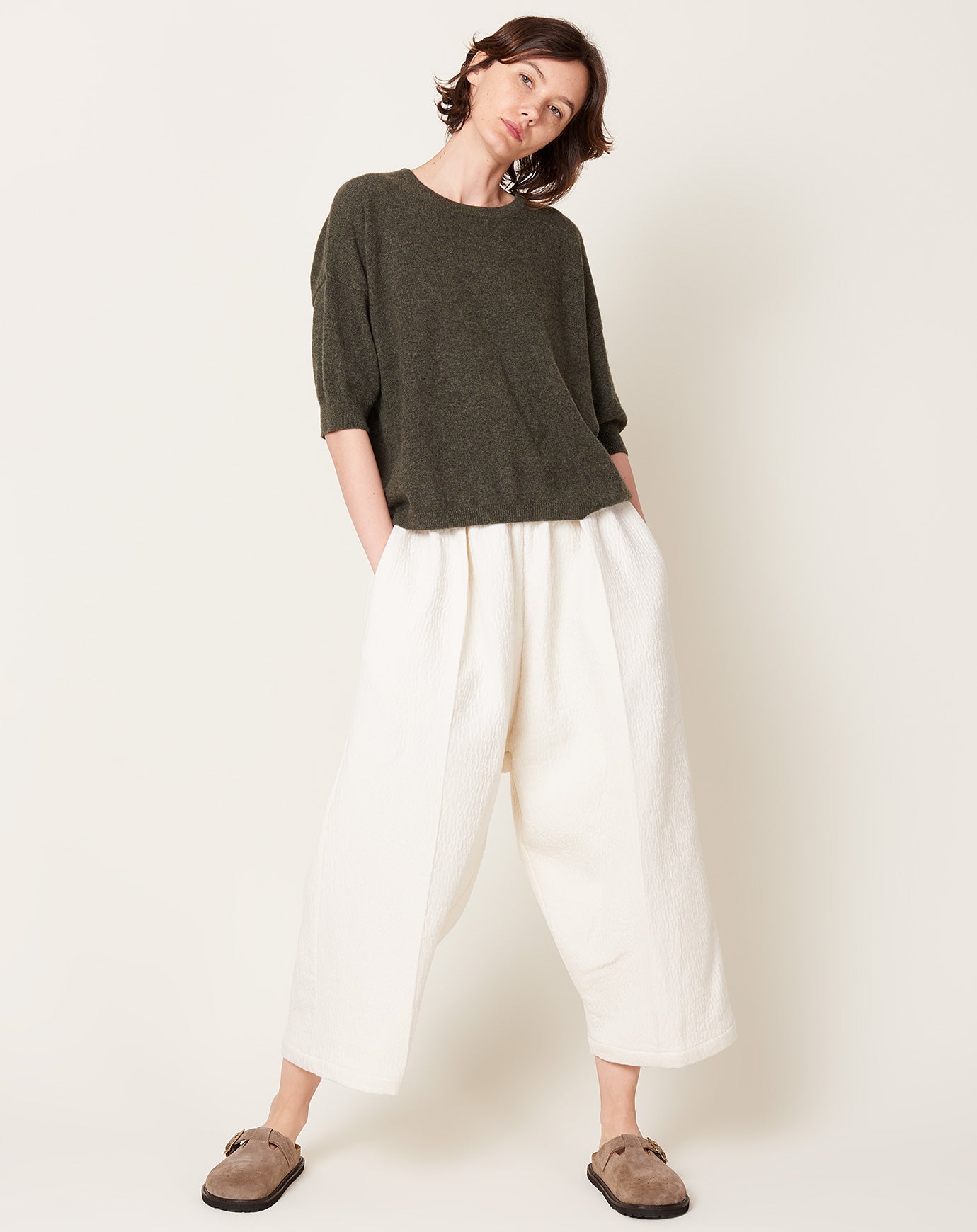 Modern Weaving Boyfriend Cashmere Tee in Olive Melange