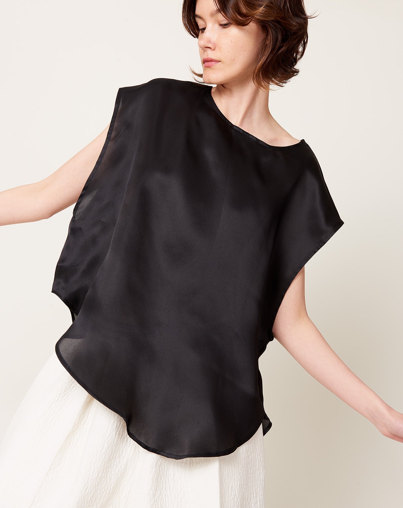 Modern Weaving Organza Oversize Sheath Top in Black