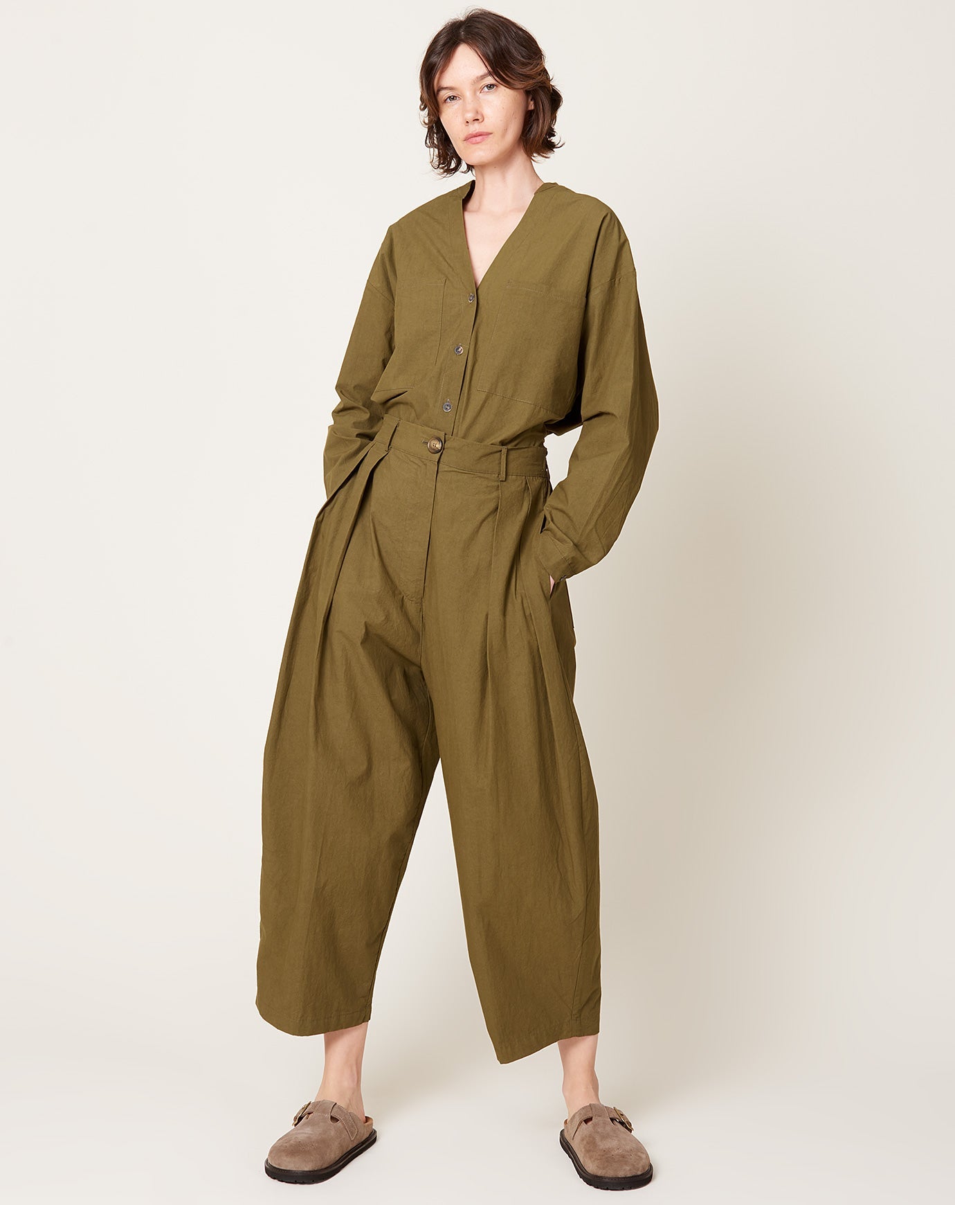 Modern Weaving Voluminous Pleat Trouser in Army