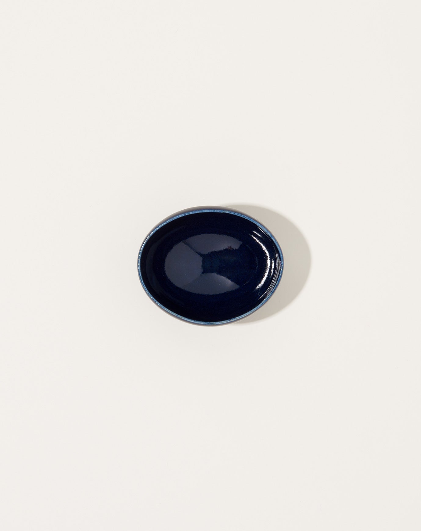 Monohanako Egg Bowl in Dark Blue