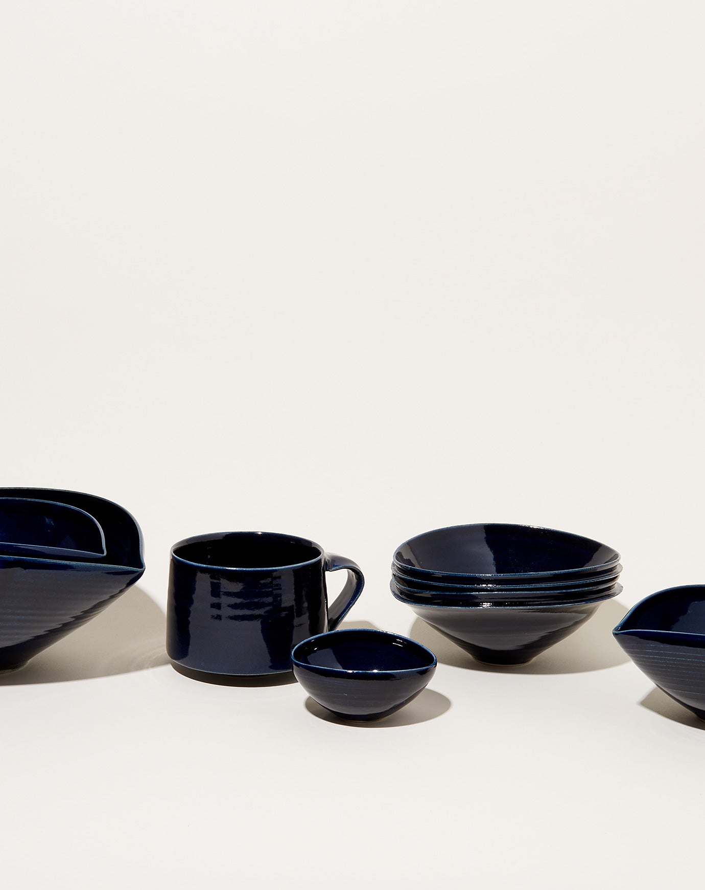 Monohanako Egg Bowl in Dark Blue