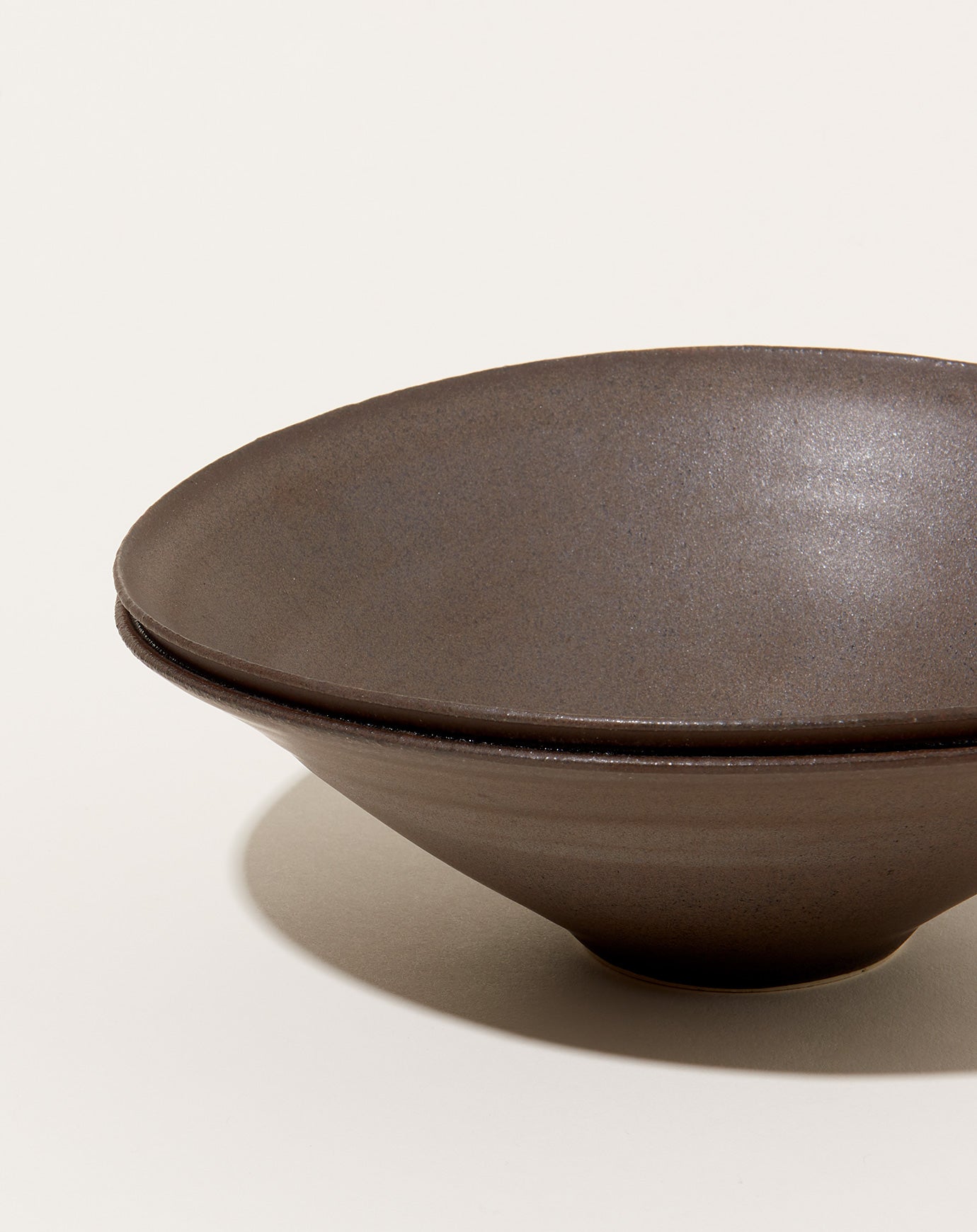 Monohanako Large Double Lip Bowl in Chocolate