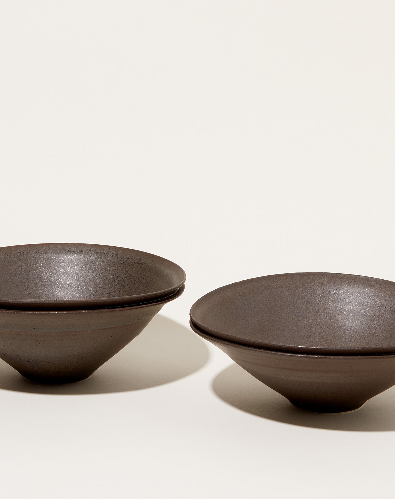 Monohanako Large Double Lip Bowl in Chocolate