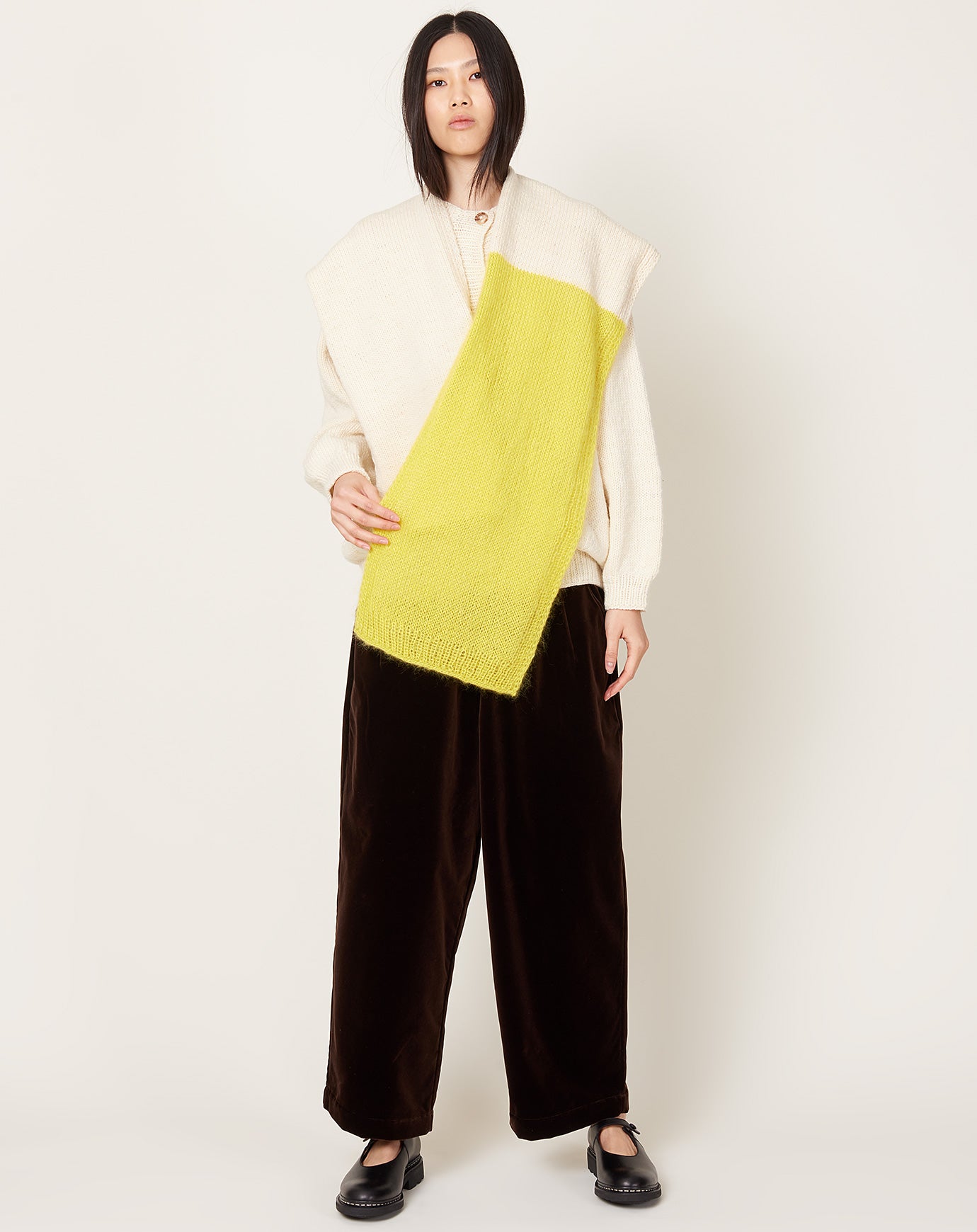 NITTO Amendoim Vest Scarf in Off White & Yellow