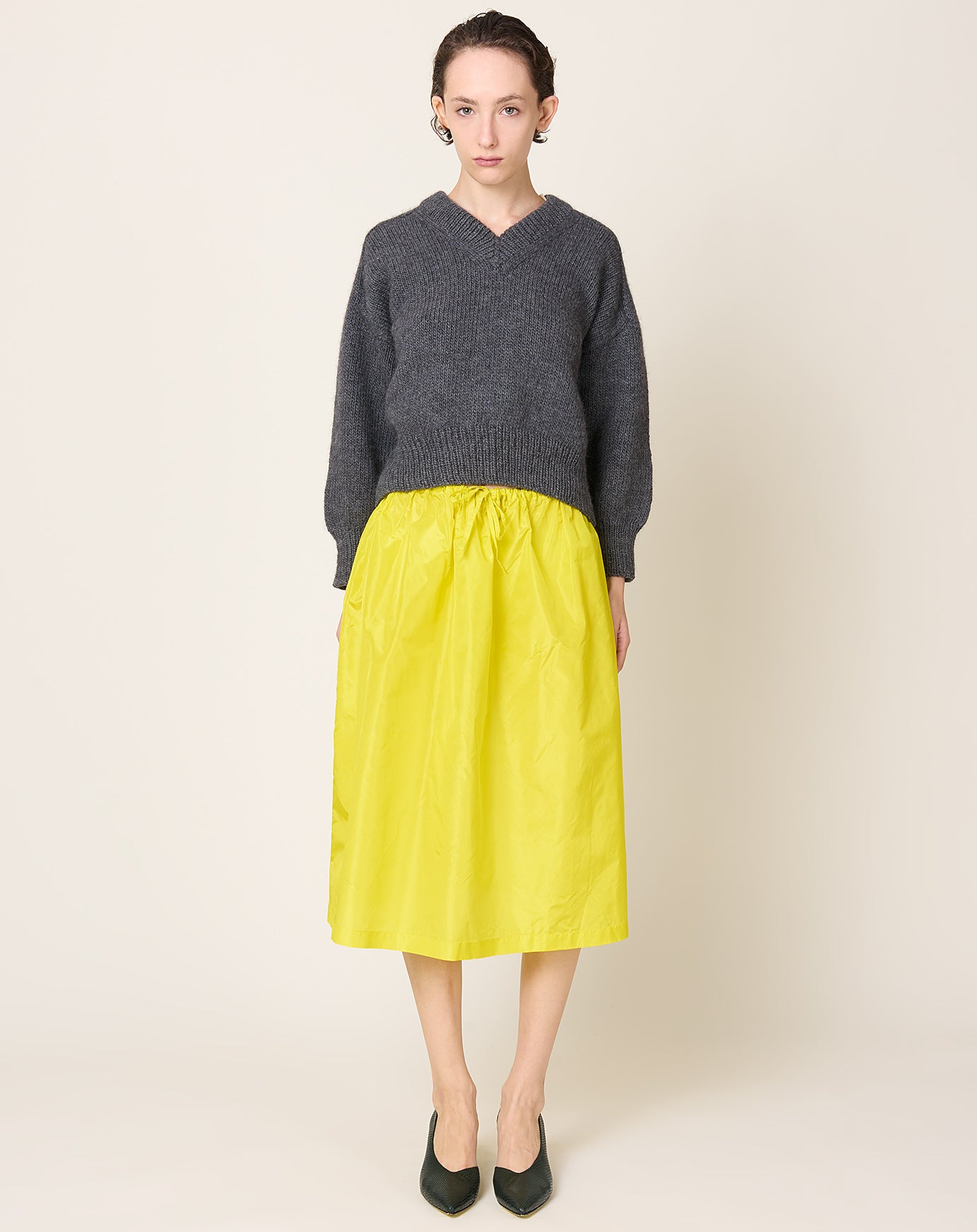 NITTO Donna V Neck in Anthracite
