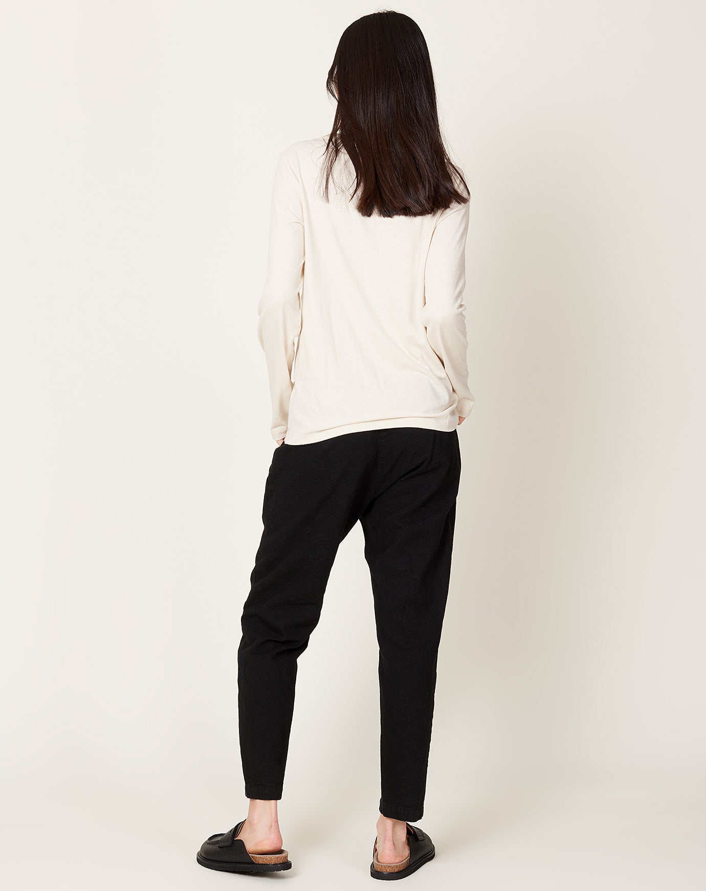 Pas de Calais Reclyed Denim Loose Slim Pants in Black