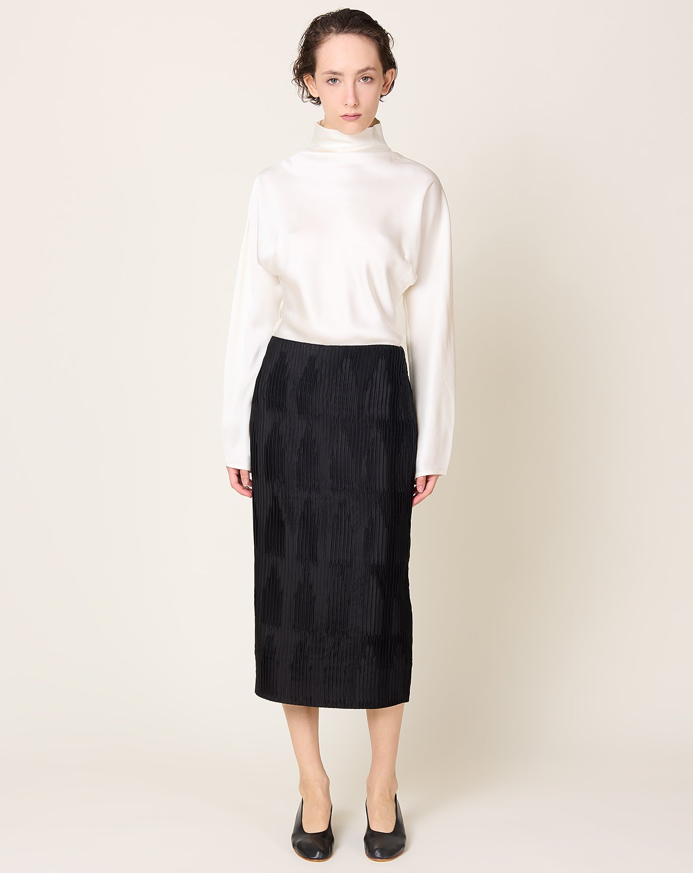 Róhe Plissé Satin Skirt in Black