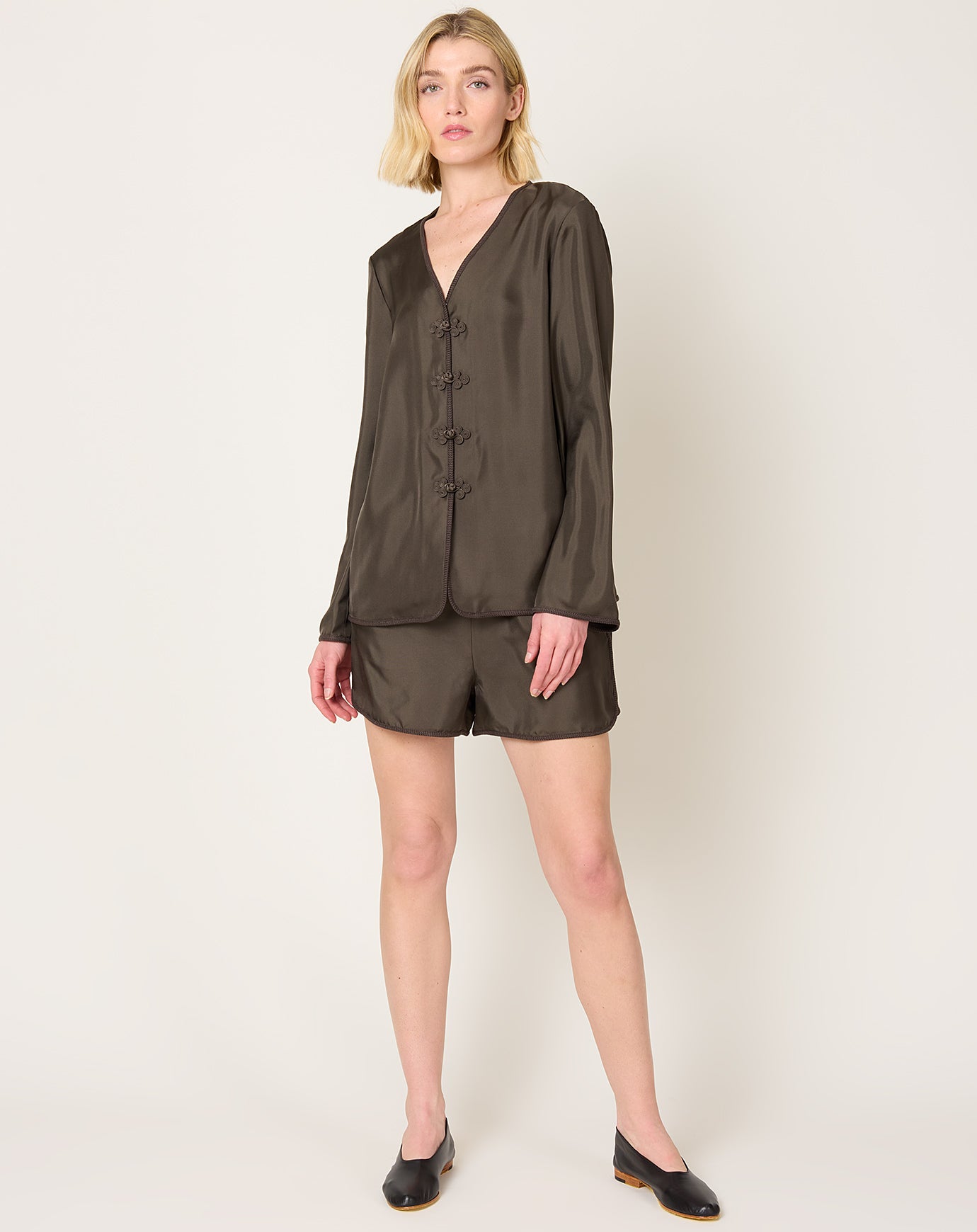 Róhe Taped Silk Shorts in Earth