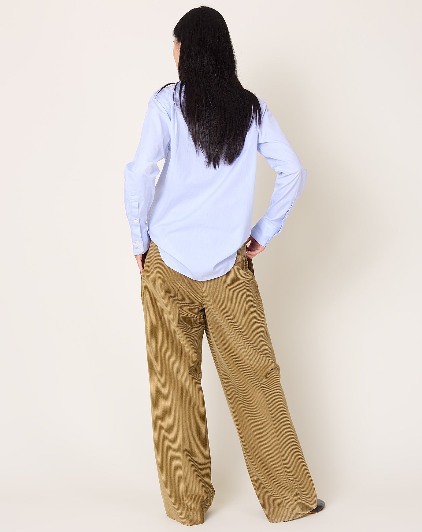 Róhe Ted Corduroy Trousers in Beige