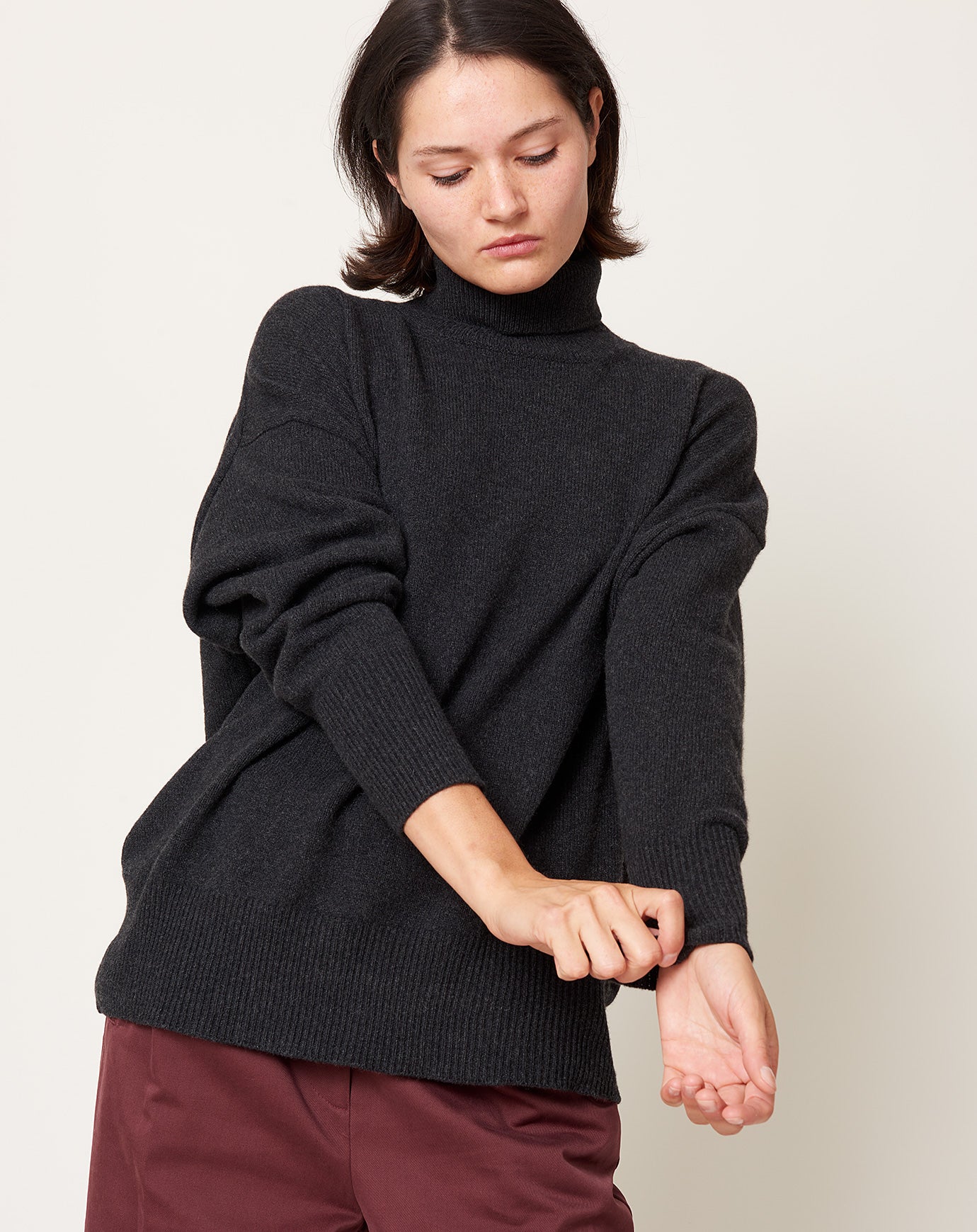 Skall Studio Dello Turtleneck in Dark Grey Melange