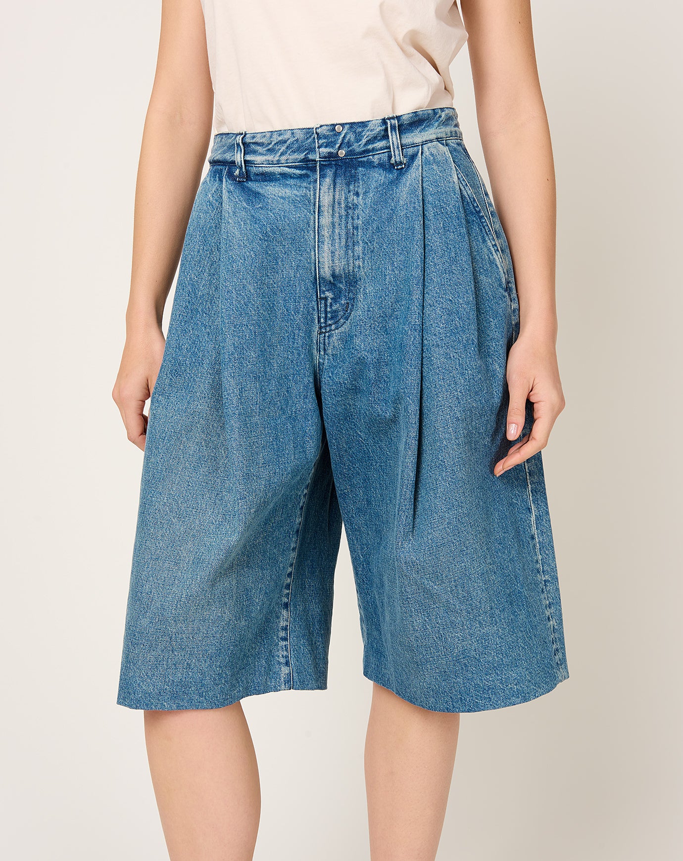 Tanaka Hakama Jean Shorts in Mid Blue