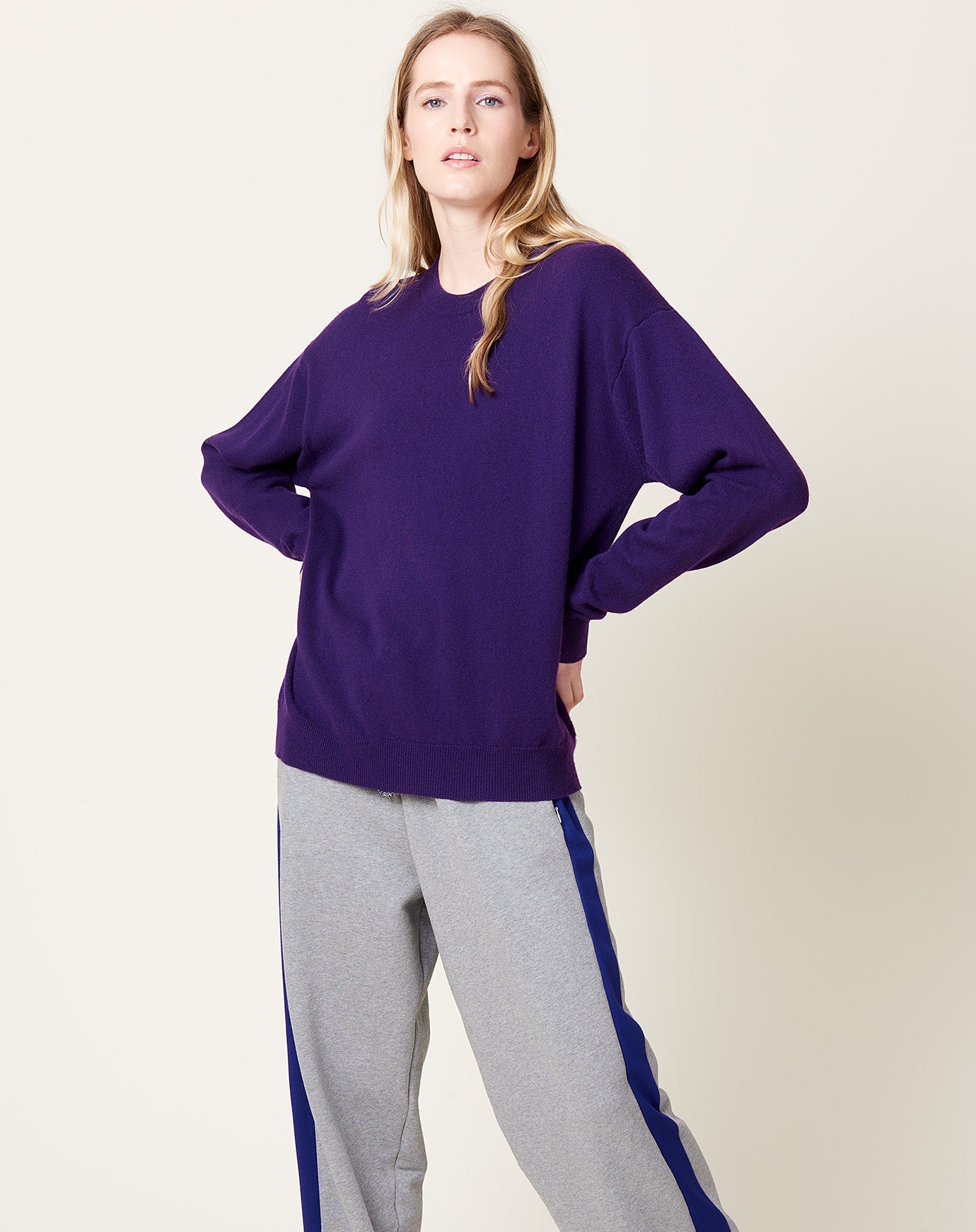 6397 Slouchy Crewneck in Purple