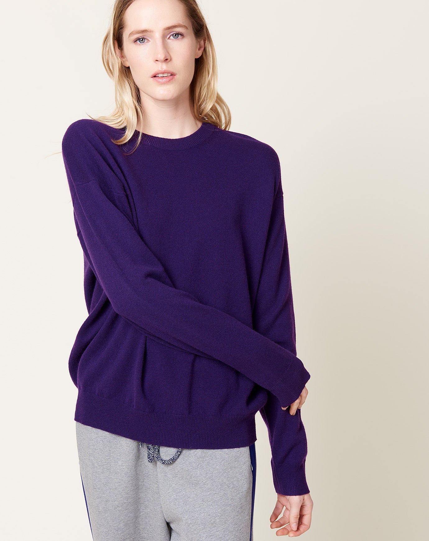 6397 Slouchy Crewneck in Purple