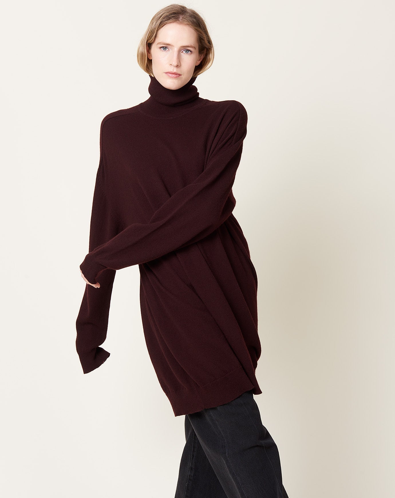 6397 Slouchy Turtleneck in Chocolate