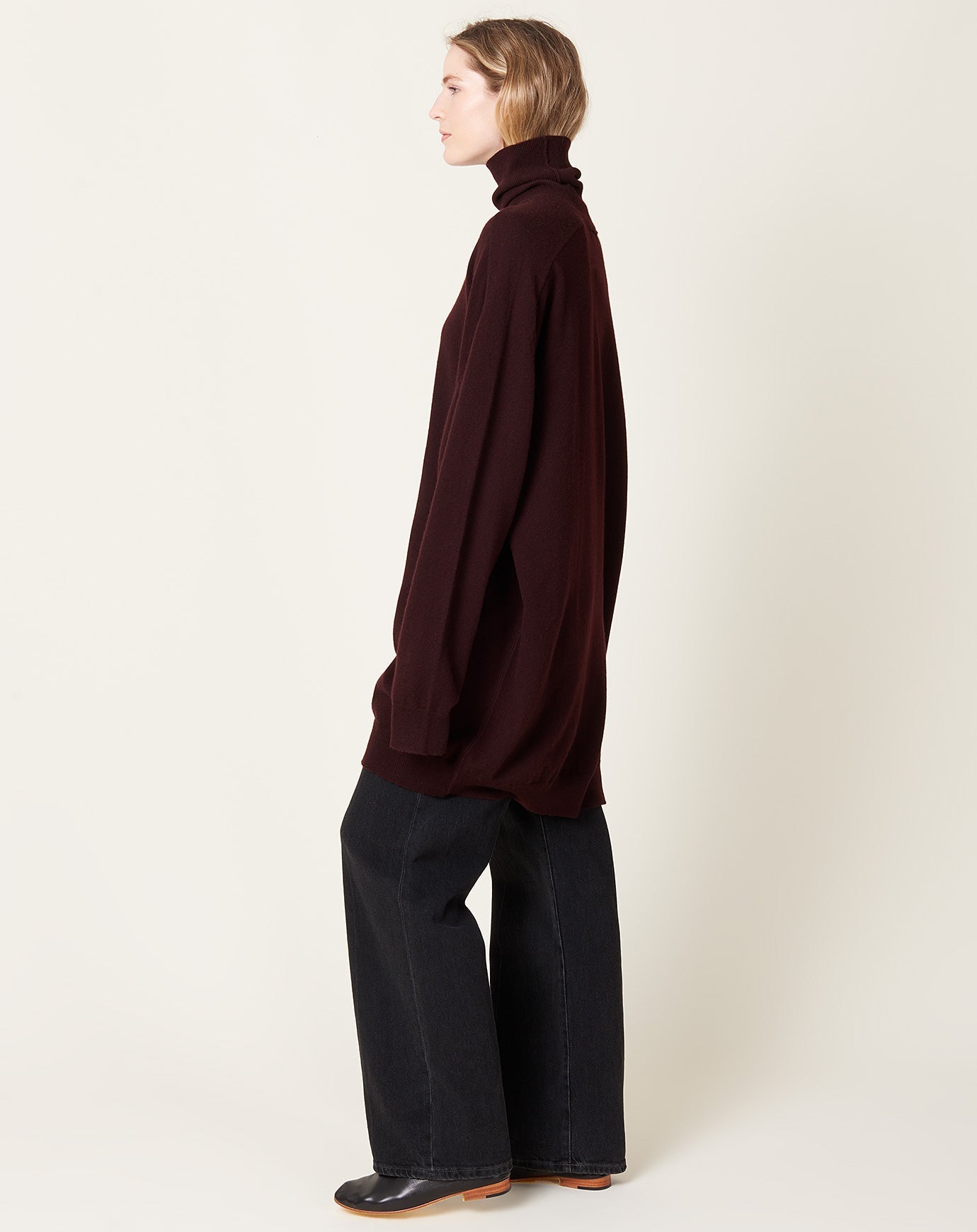 6397 Slouchy Turtleneck in Chocolate