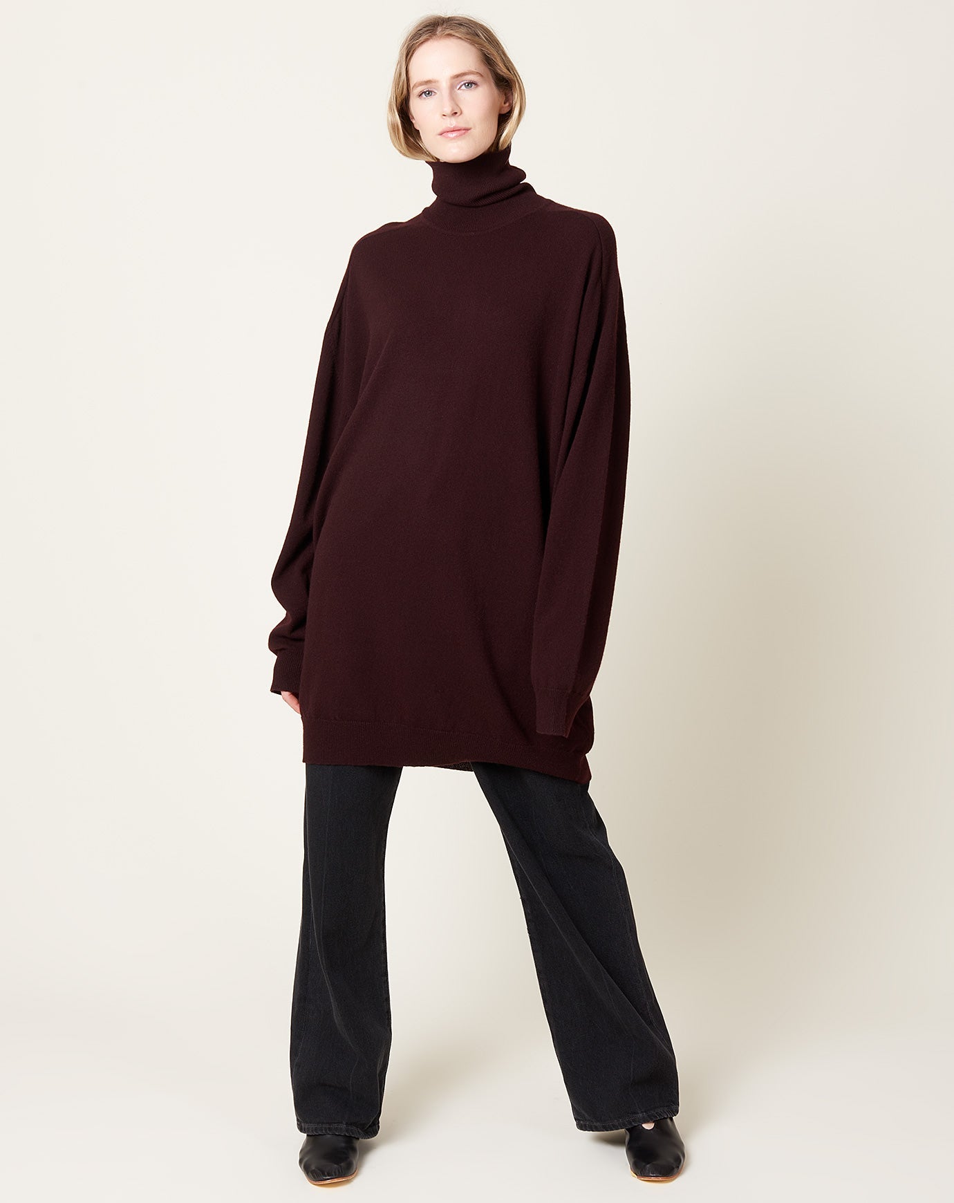 6397 Slouchy Turtleneck in Chocolate