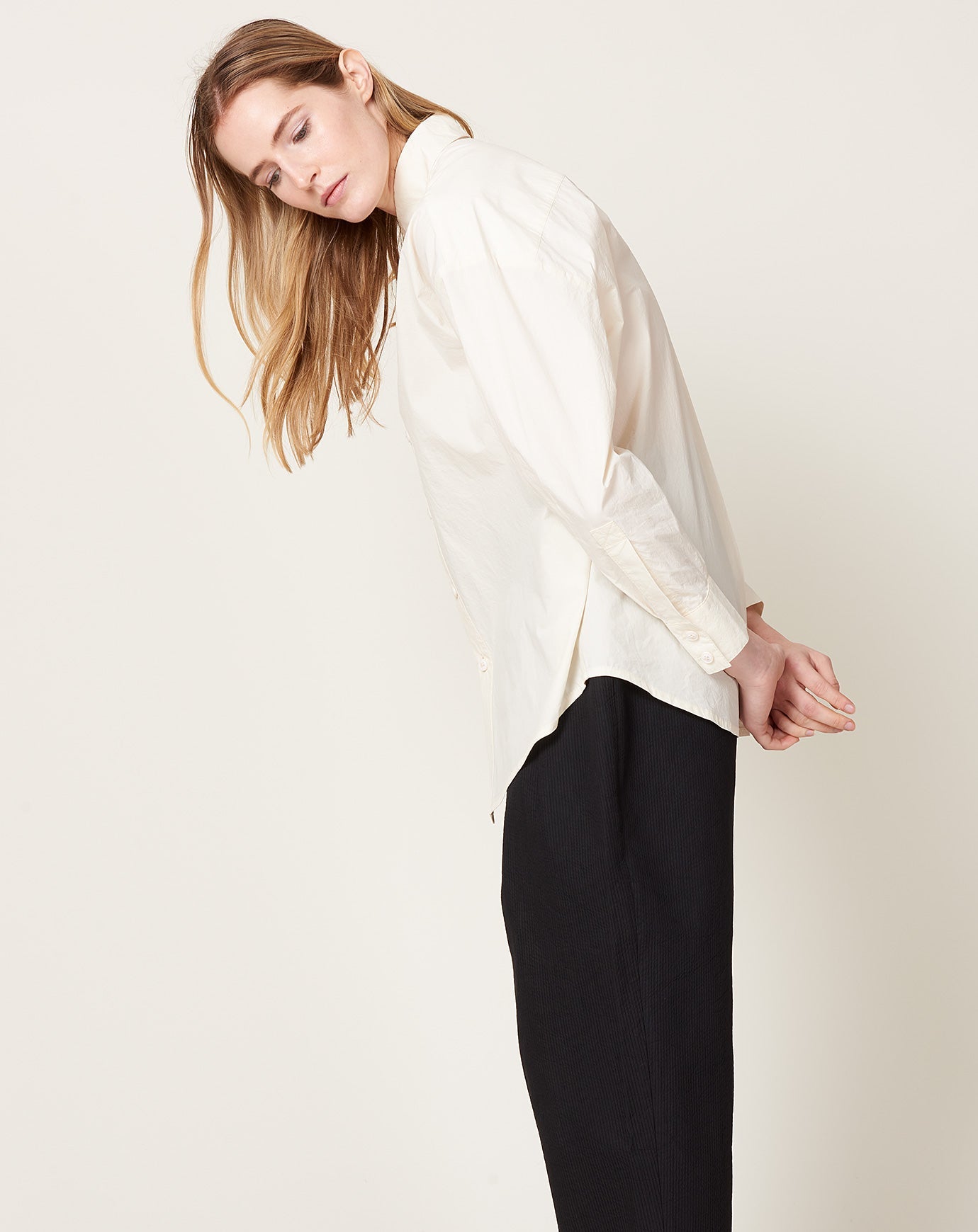 7115 by Szeki Papery Dolman Shirt in Off White