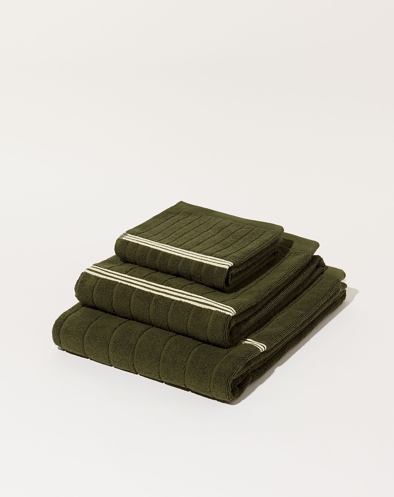 Baina Emerald Hand Towel in Moss