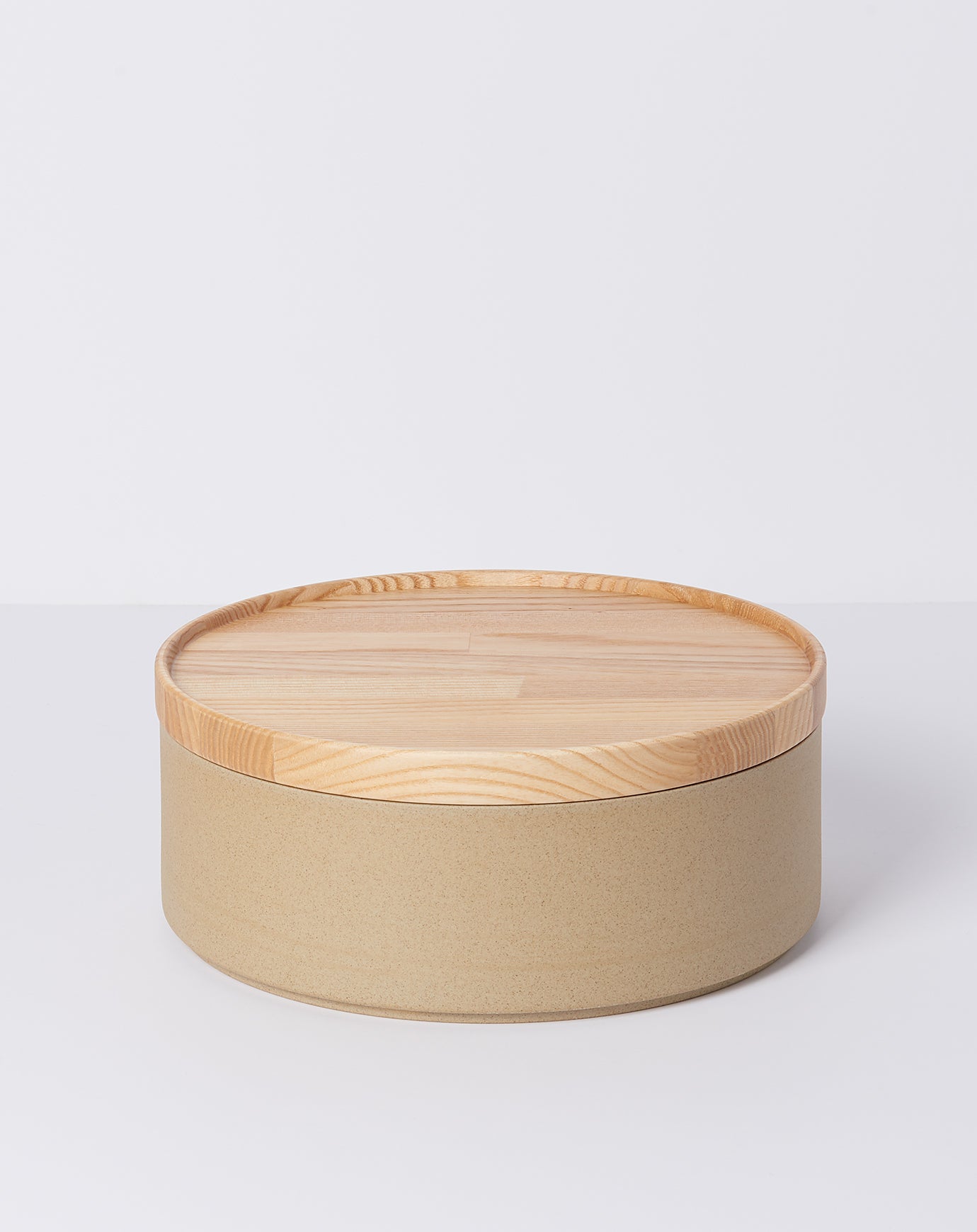 Hasami Porcelain Bowl in Natural