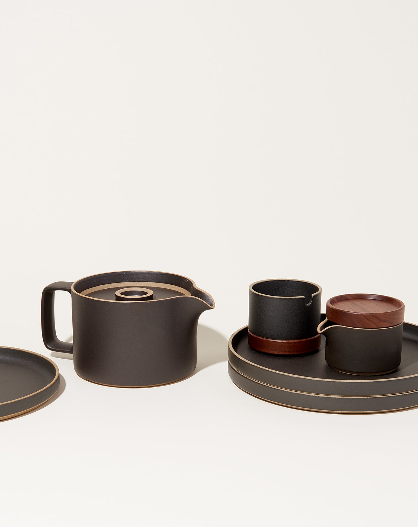 Hasami Porcelain Sugar Pot in Black