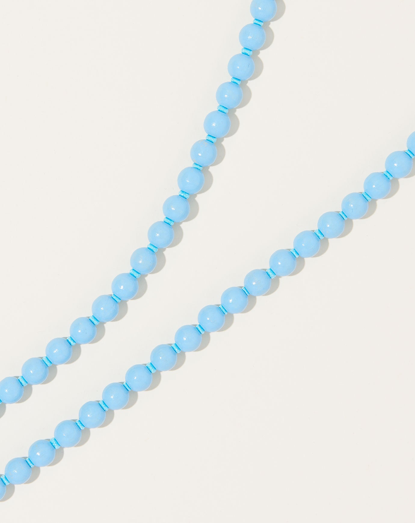 Ina Seifart Handykette iPhone Necklace in Pastel Blue on Blue