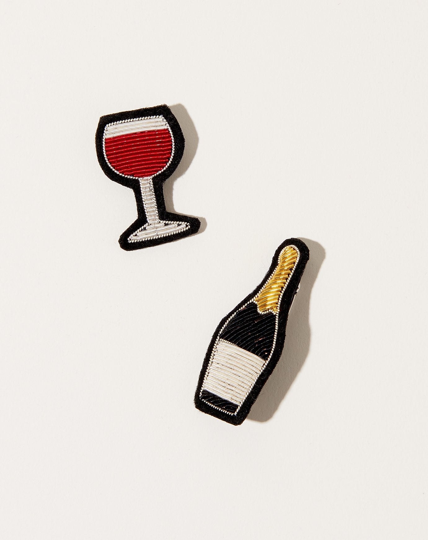 Macon Et Lesquoy Red Wine Pin