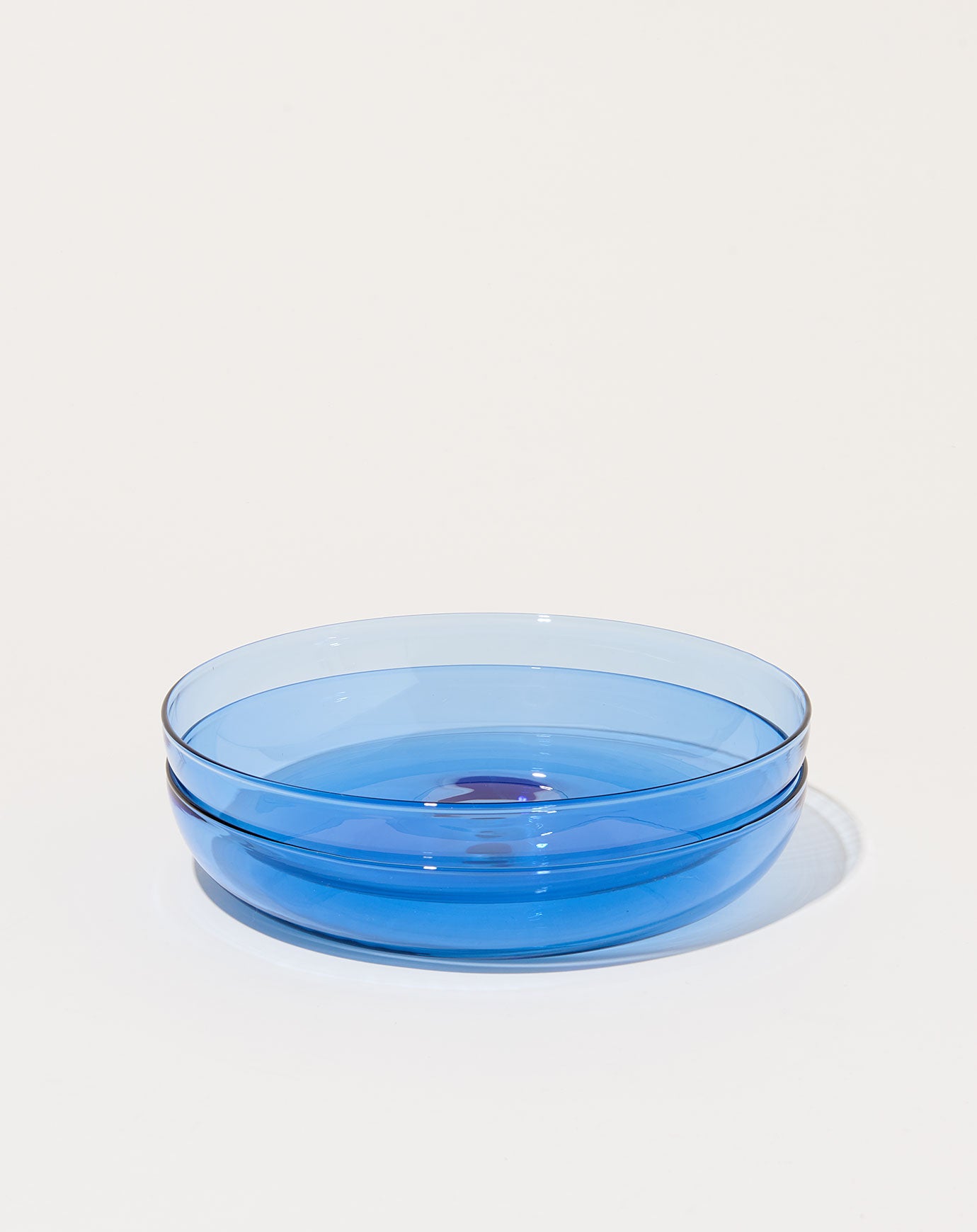 Maison Balzac Set of 2 Glass Plates in Azure