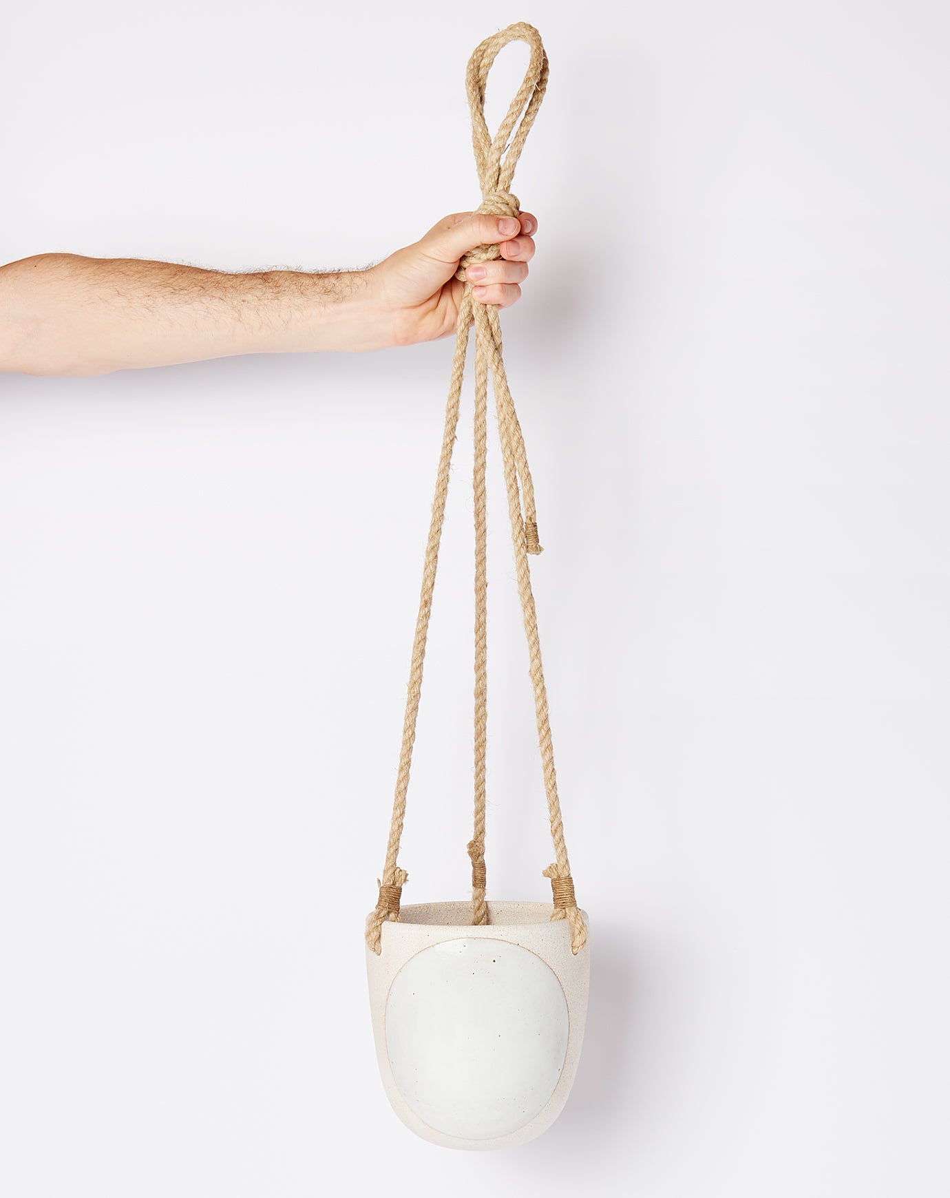 MQuan Hanging Planter in Full Moon White