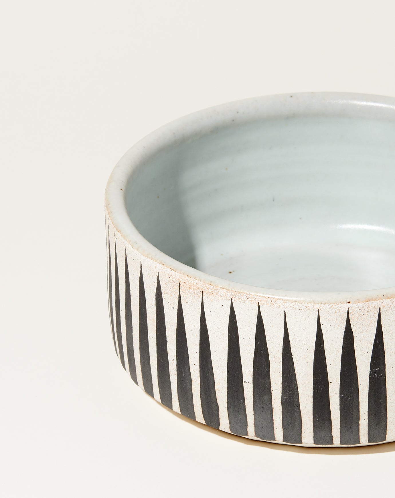 MQuan Dog Bowl in Black Stripes