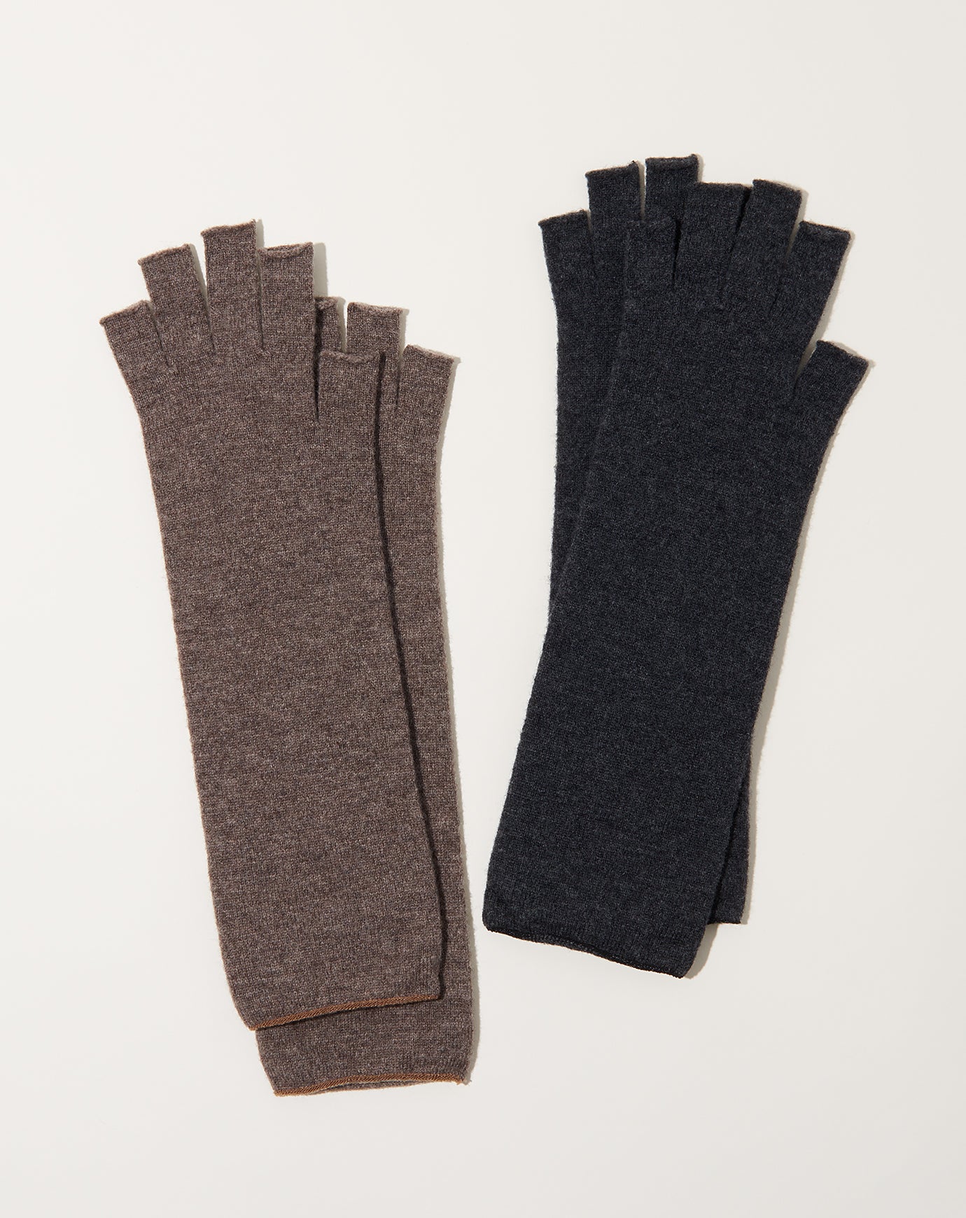 Nishiguchi Kutsushita Wool Arm Warmers in Mocha Brown