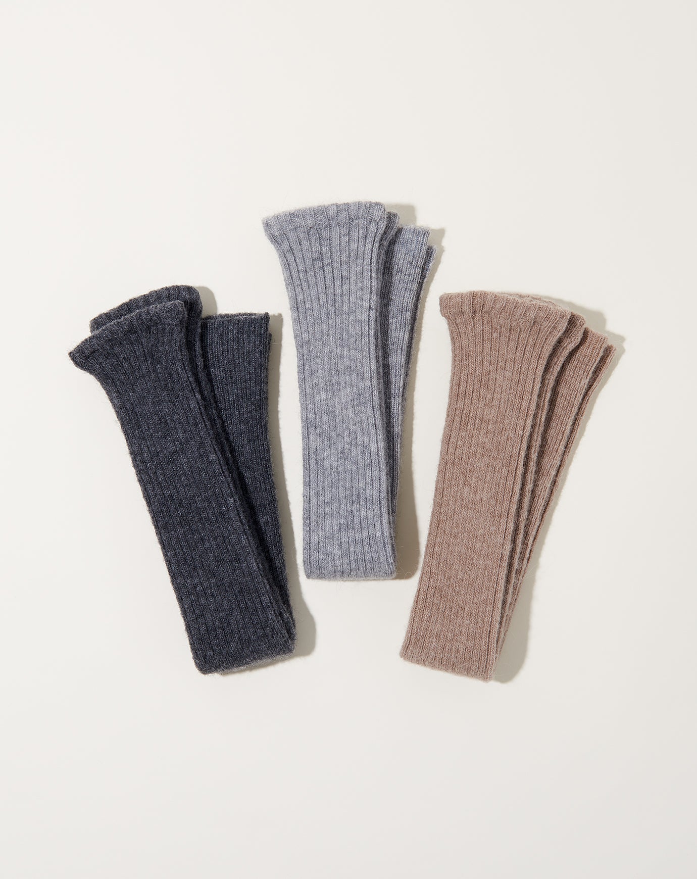 Nishiguchi Kutsushita Alpaca Arm and Leg Warmers in Light Grey