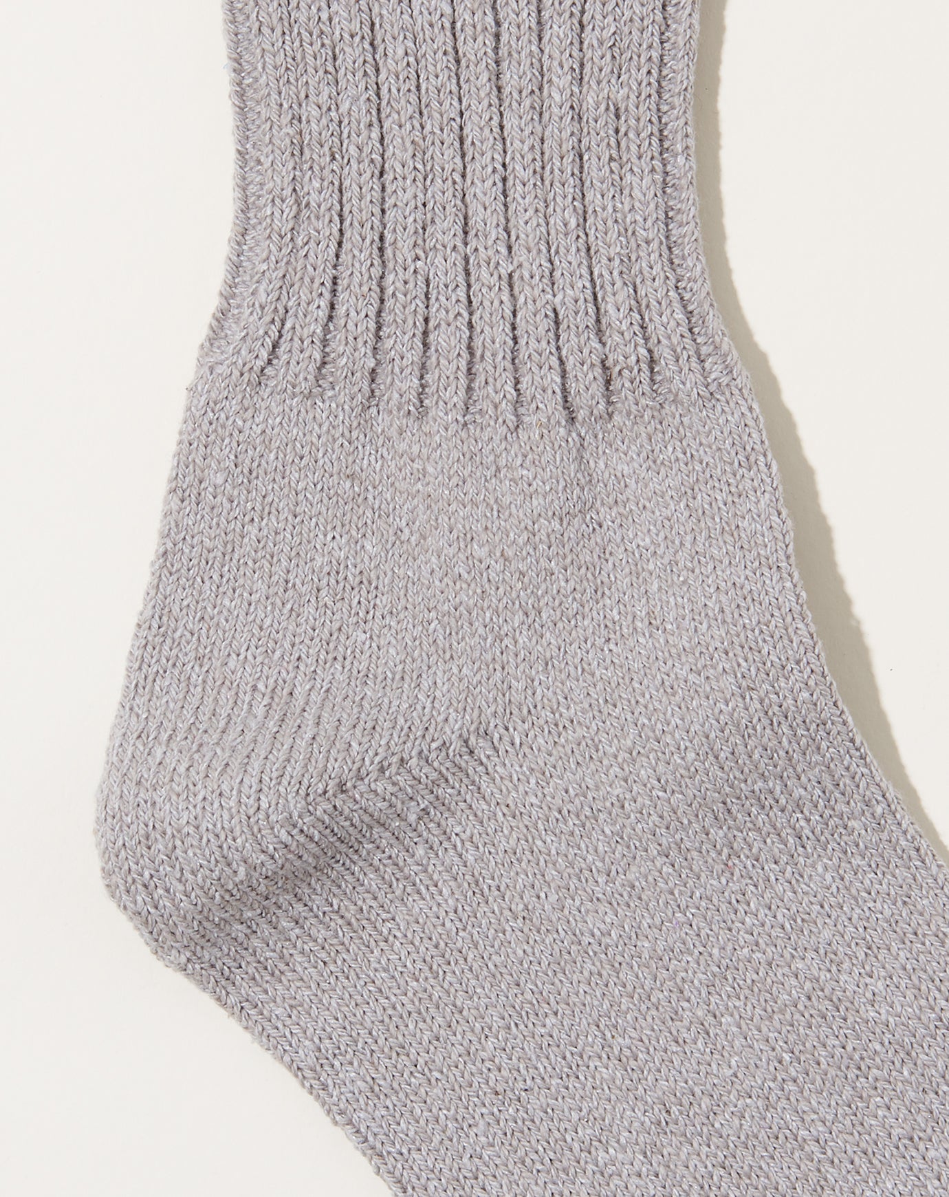 Nishiguchi Kutsushita Silk Cotton Socks in Light Grey